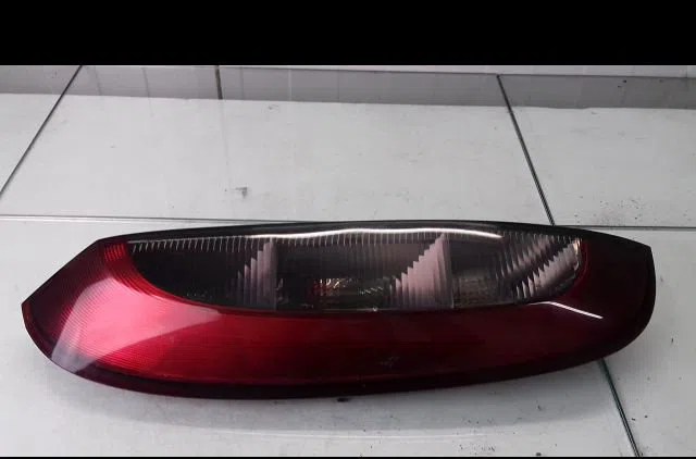 Feu arrière droit Opel CORSA C (X01) 1.7 dti (f08, f68) (2000-2009) 5 portes occasion