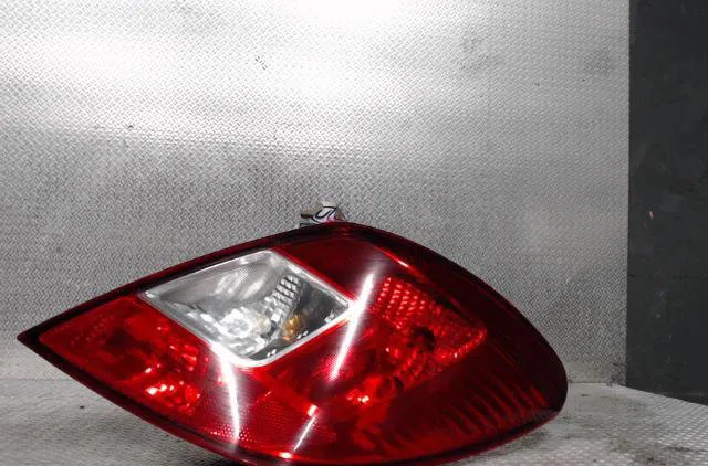 Feu arrière droit OPEL CORSA D  CORSA D PHASE 1 occasion