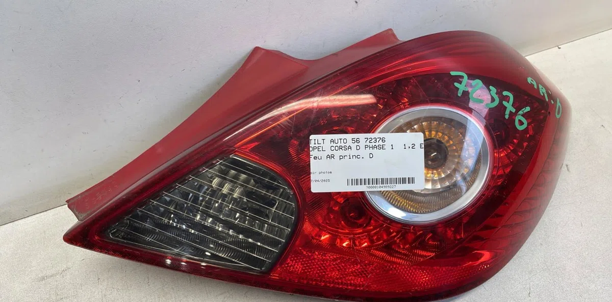 Feu arrière droit Opel CORSA D (S07) 1.2 (l08, l68) (2006-2014) 5 portes occasion