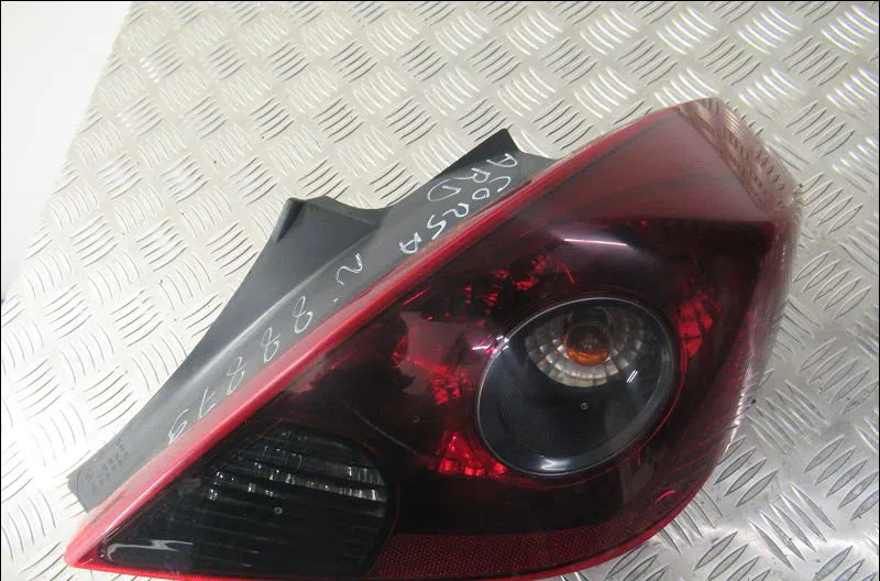 Feu arrière droit Opel CORSA D (S07) 1.2 (l08, l68) (2006-2014) 5 portes occasion