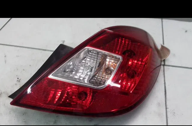 Feu arrière droit Opel CORSA D (S07) 1.3 cdti (l08, l68) (2006-2014) 5 portes occasion