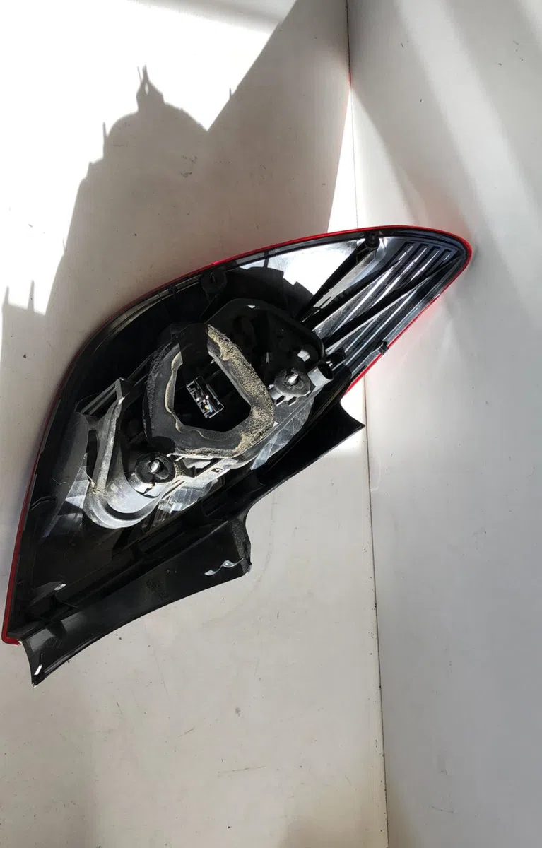 Feu arrière droit Opel CORSA D (S07) 1.4 (l08, l68) (2006-2014) occasion