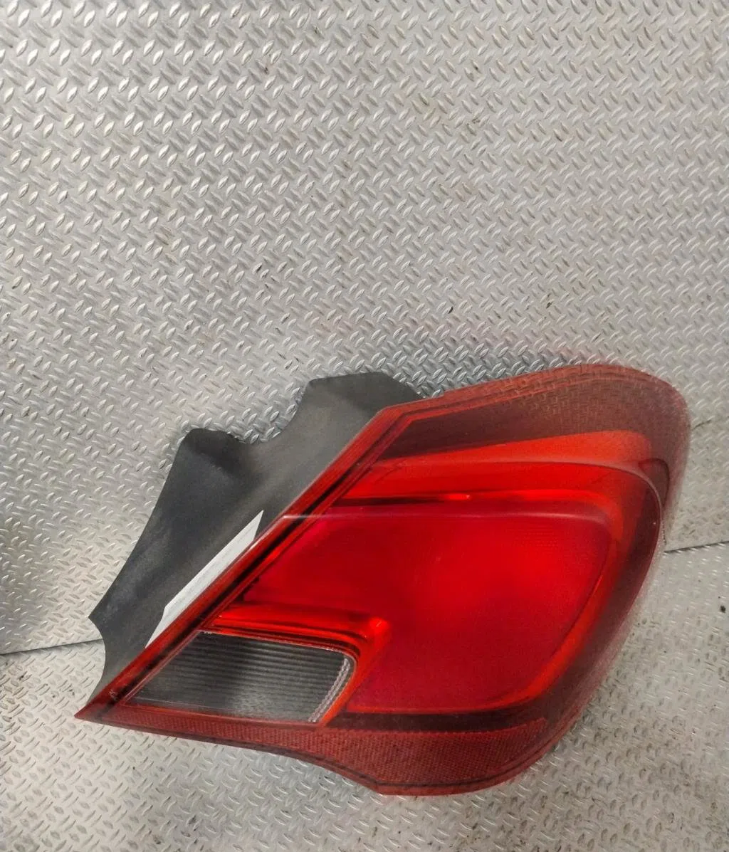 Feu arrière droit OPEL CORSA E  CORSA E occasion