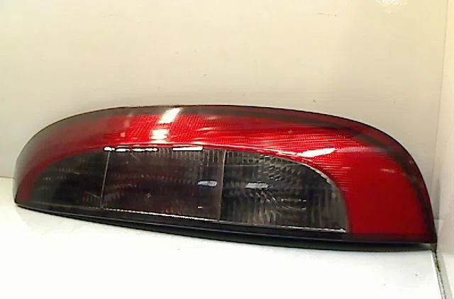 Feu arrière droit OPEL CORSA III  1.0i 12v occasion
