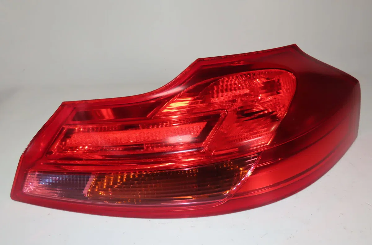 Feu arrière droit Opel INSIGNIA A Sports Tourer (G09) 2.0 cdti (35) (2008-2015) occasion