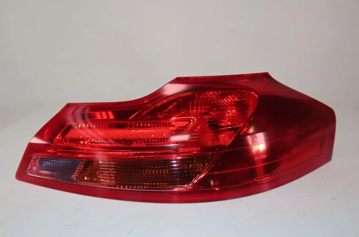 Feu arrière droit Opel INSIGNIA A Sports Tourer (G09) 2.8 v6 turbo 4x4 (35) (2008-2013) occasion