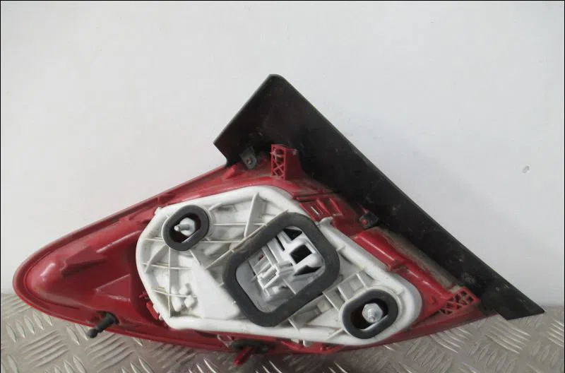 Feu arrière droit Opel MERIVA A Monospace (X03) 1.3 cdti (e75) (2003-2010) occasion