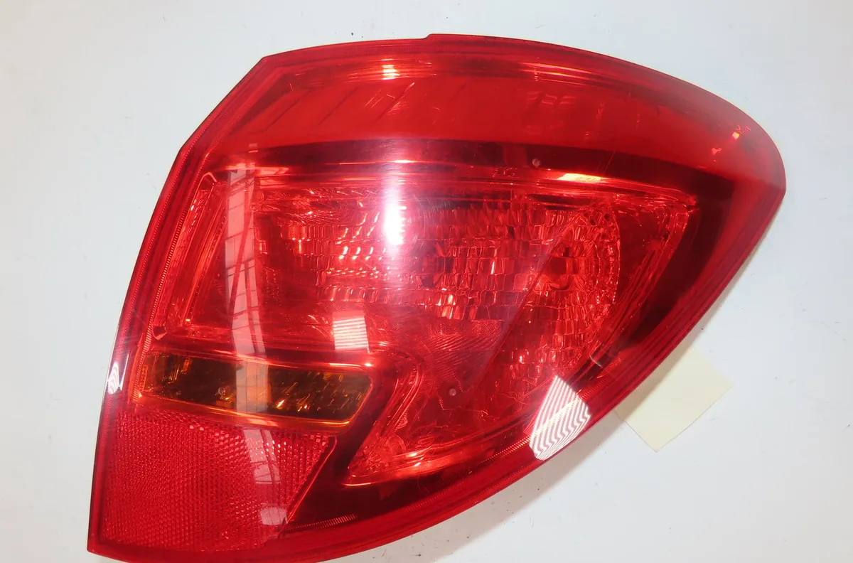 Feu arrière droit Opel MERIVA B Monospace (S10) 1.4 (75) (2010-2017) occasion
