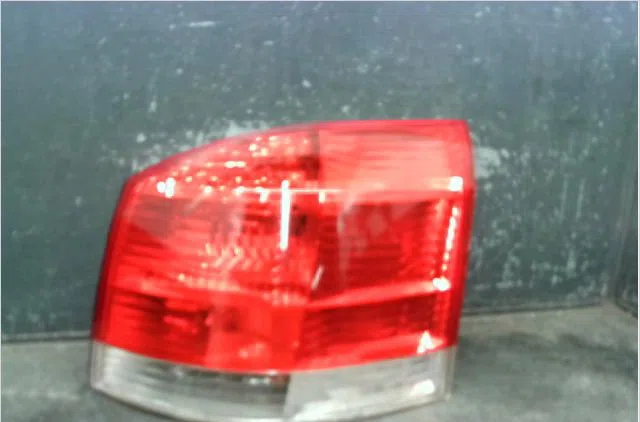 Feu arrière droit Opel SIGNUM 3-5 portes (Z03) 1.9 cdti (f48) (2004-2008) 5 portes occasion