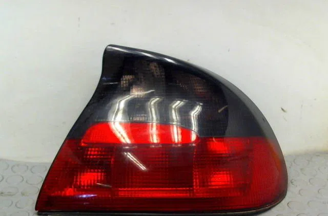 Feu arrière droit OPEL TIGRA I 1995 occasion