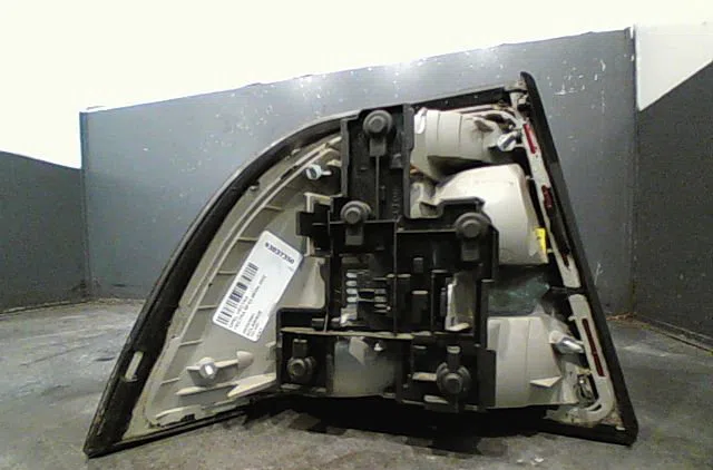 Feu arrière droit Opel VECTRA B 3-5 portes (J96) 2.2 dti 16v (f68) (2000-2002) occasion
