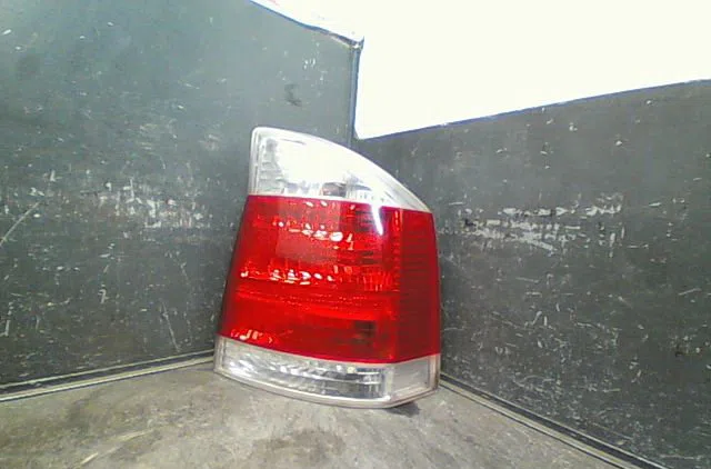 Feu arrière droit Opel VECTRA C GTS (Z02) 1.9 cdti (f68) (2004-2009) occasion