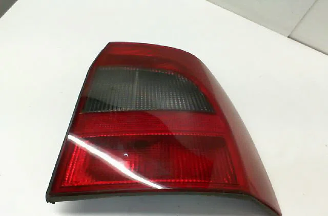 Feu arrière droit OPEL VECTRA II  2.2 DTI 16v occasion
