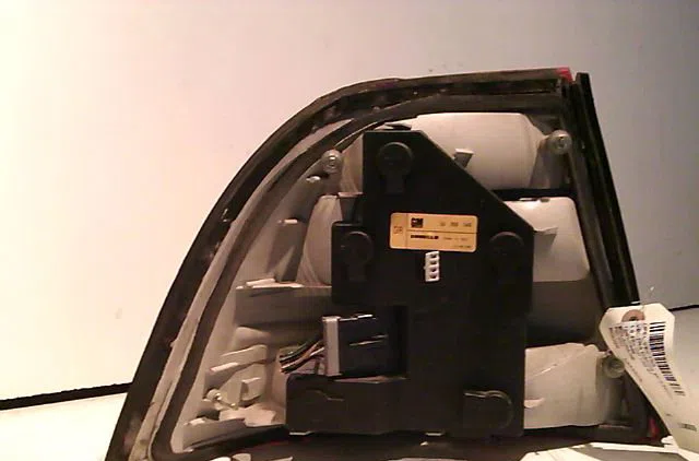 Feu arrière droit OPEL VECTRA occasion