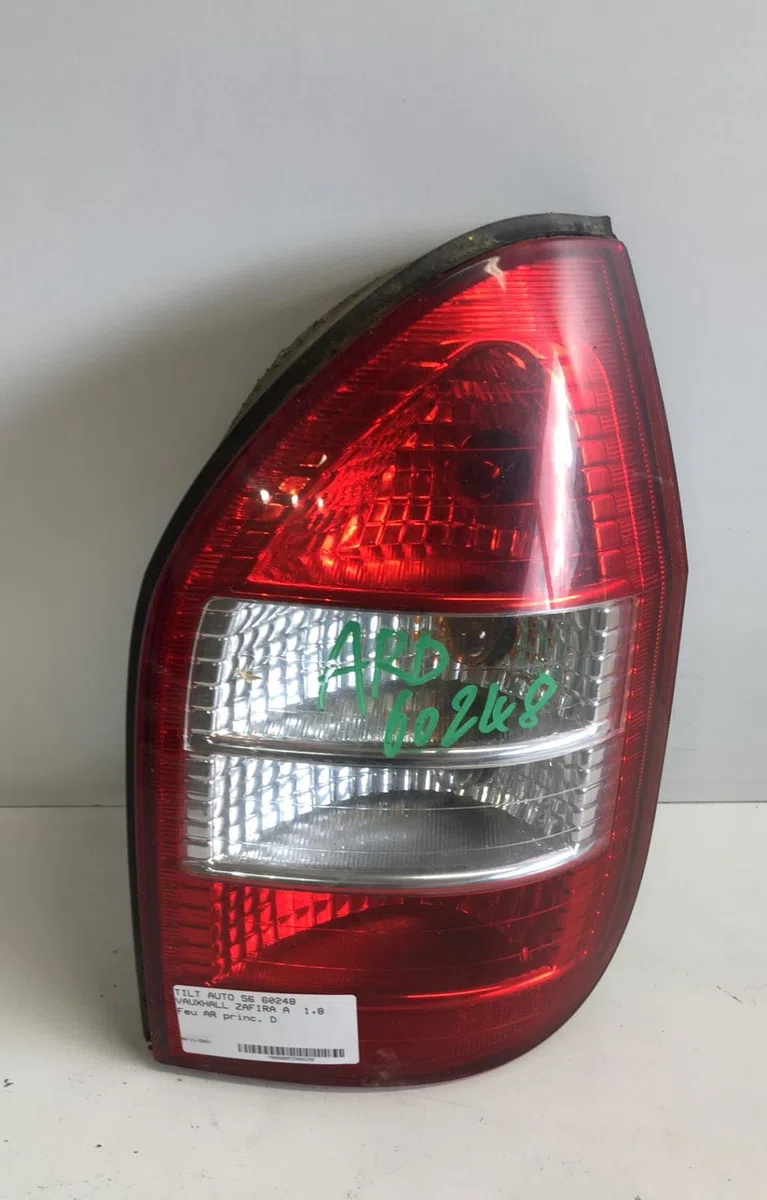 Feu arrière droit Opel ZAFIRA A Monospace (T98) 1.8 16v (f75) (1999-2000) occasion