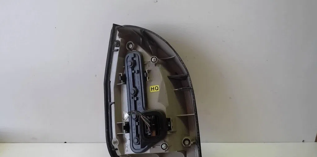Feu arrière droit Opel ZAFIRA A Monospace (T98) 2.2 16v (f75) (2000-2005) occasion