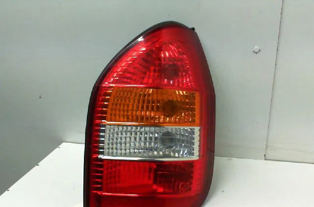Feu arrière droit OPEL ZAFIRA I  1.8i 16v 125ch occasion
