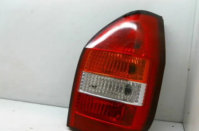 Feu arrière droit OPEL ZAFIRA I 2001 occasion