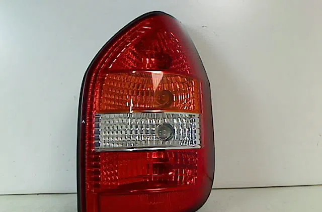 Feu arrière droit OPEL ZAFIRA I 2002 occasion