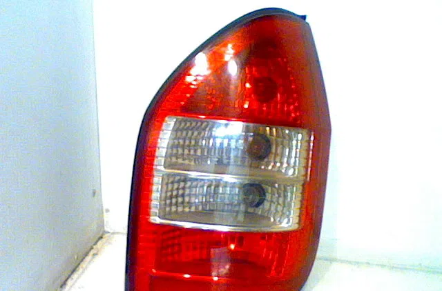 Feu arrière droit OPEL ZAFIRA I 2004 occasion