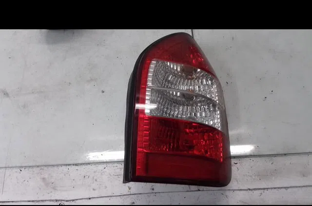 Feu arrière droit OPEL ZAFIRA occasion