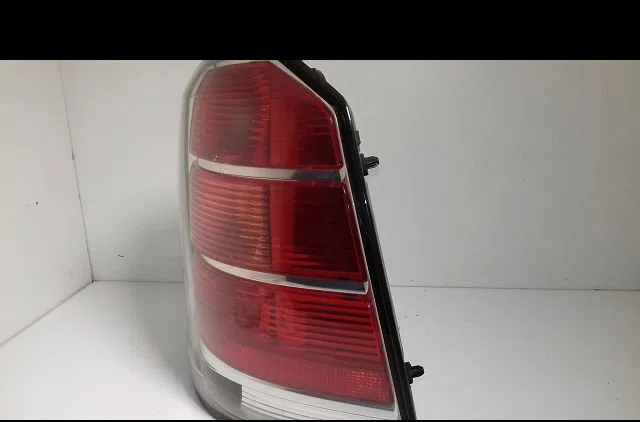 Feu arrière droit Opel ZAFIRA - ZAFIRA FAMILY B (A05) 1.8 (m75) (2005-2015) occasion