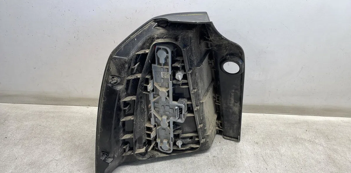 Feu arrière droit Opel ZAFIRA - ZAFIRA FAMILY B (A05) 1.9 cdti (m75) (2005-2015) 5 portes occasion
