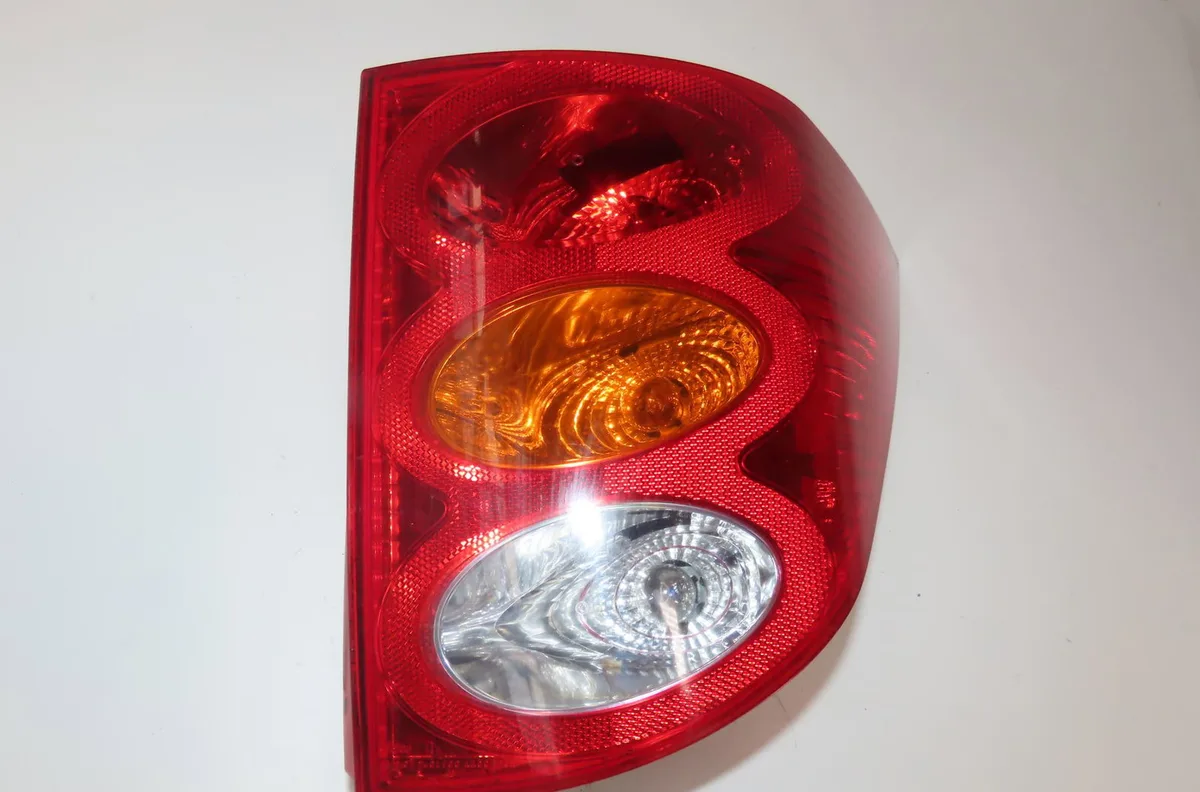 Feu arrière droit Peugeot 1007 (KM_) 1.6 hdi (2007) occasion