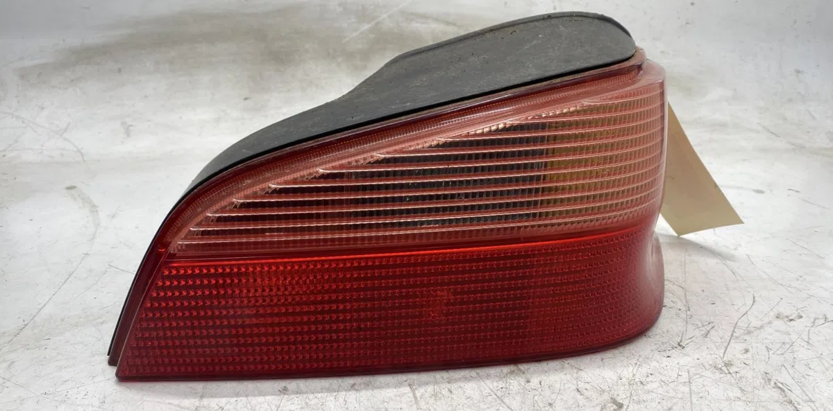 Feu arrière droit Peugeot 106 II (1A_, 1C_) 1.0 i (1996-2001) occasion