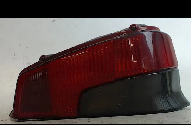 Feu arrière droit PEUGEOT 106 occasion