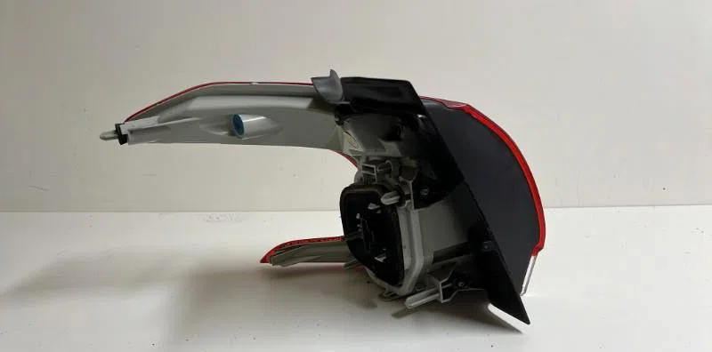 Feu arrière droit Peugeot 2008 I (CU_) 1.2 vti (2013-2018) occasion