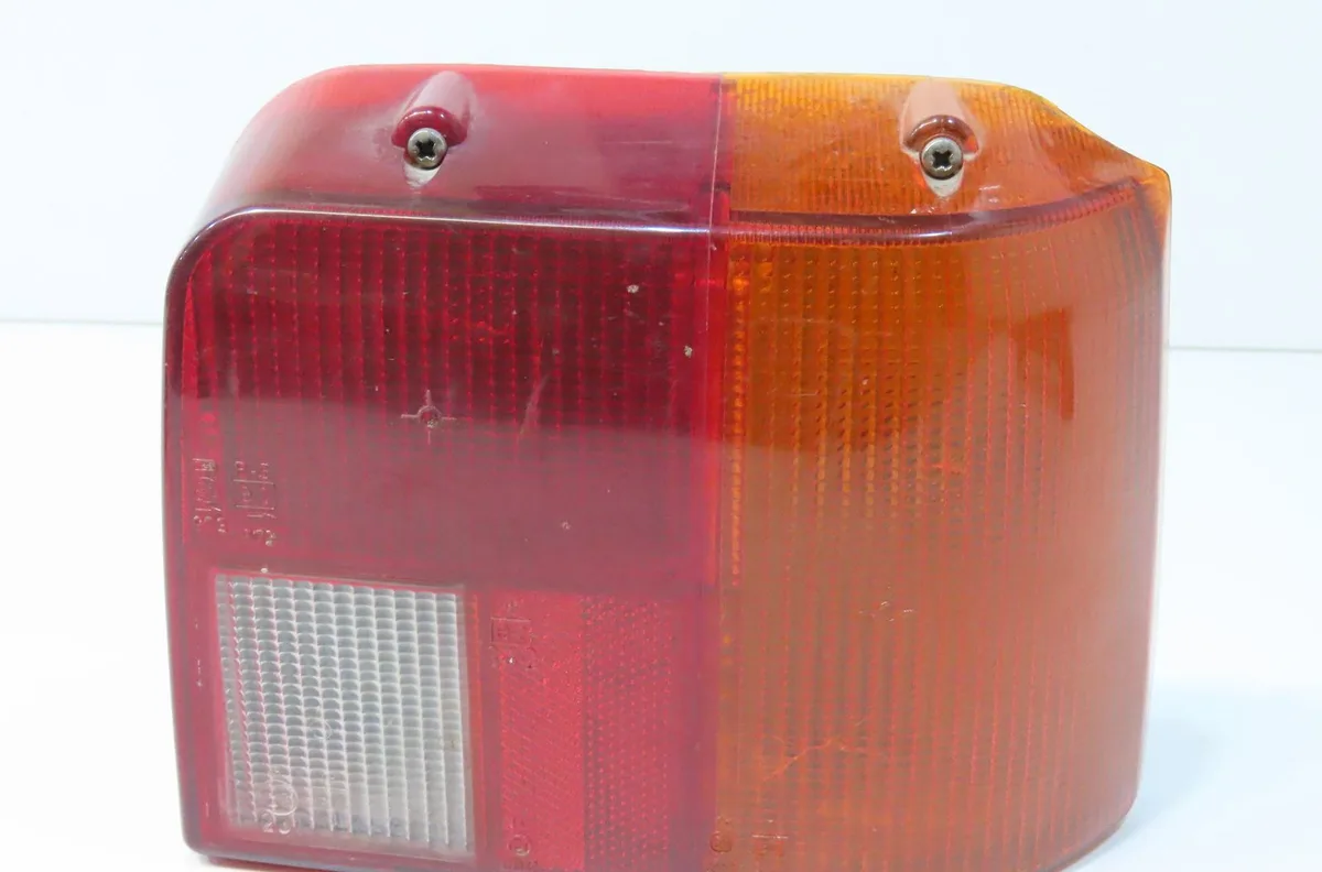 Feu arrière droit Peugeot 205 II (20A-C) 1.7 diesel (1987-1998) occasion