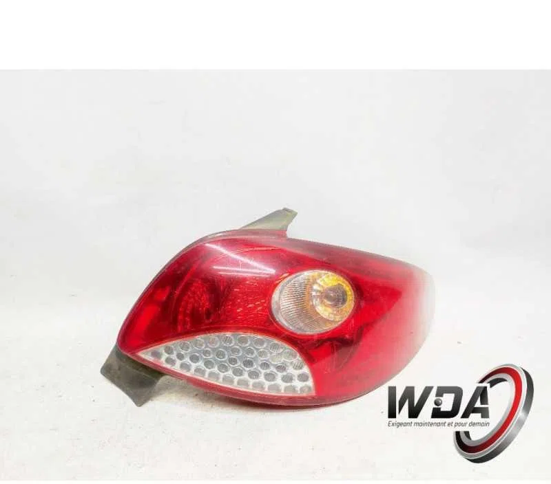 FEU ARRIERE DROIT PEUGEOT 206 + 00006351GV