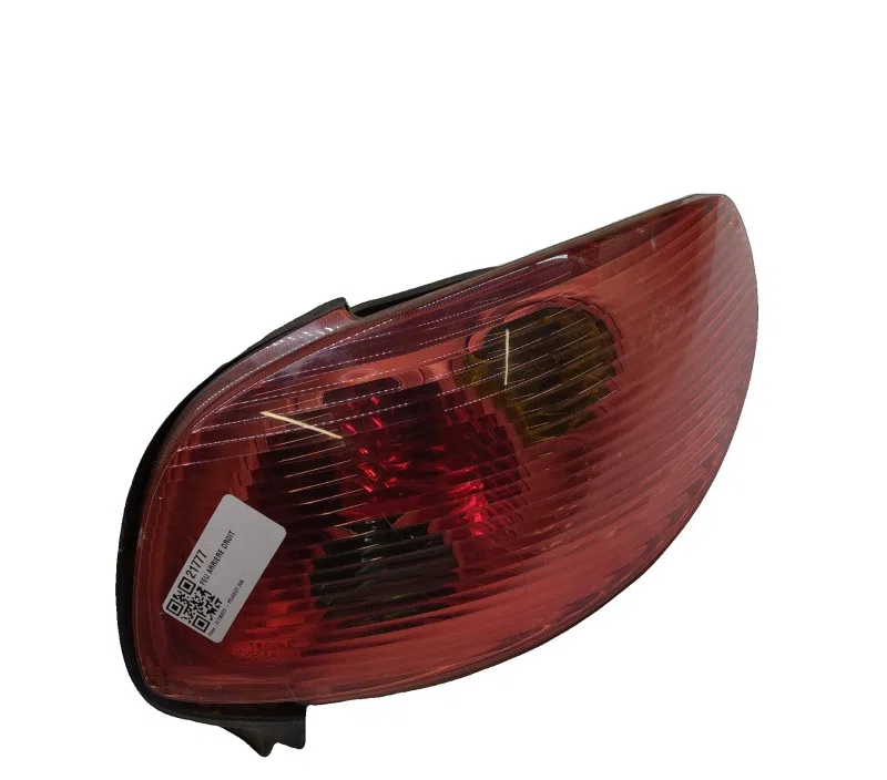 FEU ARRIERE DROIT PEUGEOT 206 00006351S1