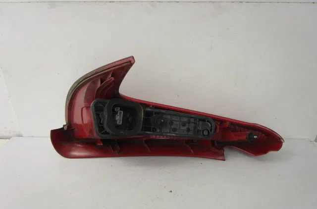 Feu arrière droit PEUGEOT 206  2.0 HDI occasion