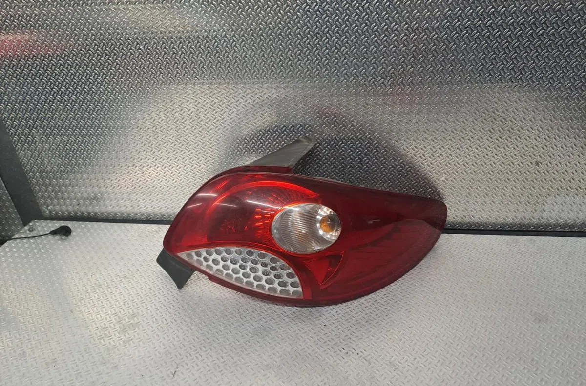 Feu arrière droit PEUGEOT 206  206 occasion