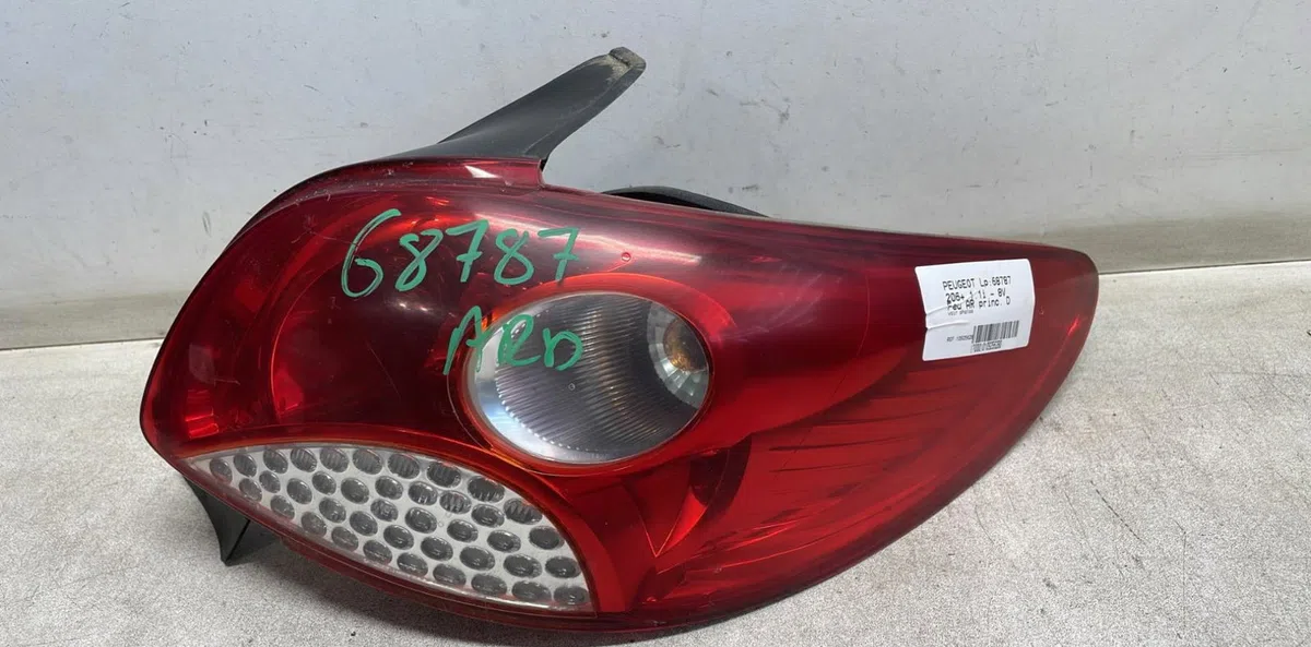 Feu arrière droit Peugeot 206 (2L_, 2M_) 1.1 (2009-2013) occasion