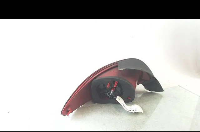 Feu arrière droit Peugeot 206 (2L_, 2M_) 1.4 hdi eco 70 (2009-2013) 5 portes occasion