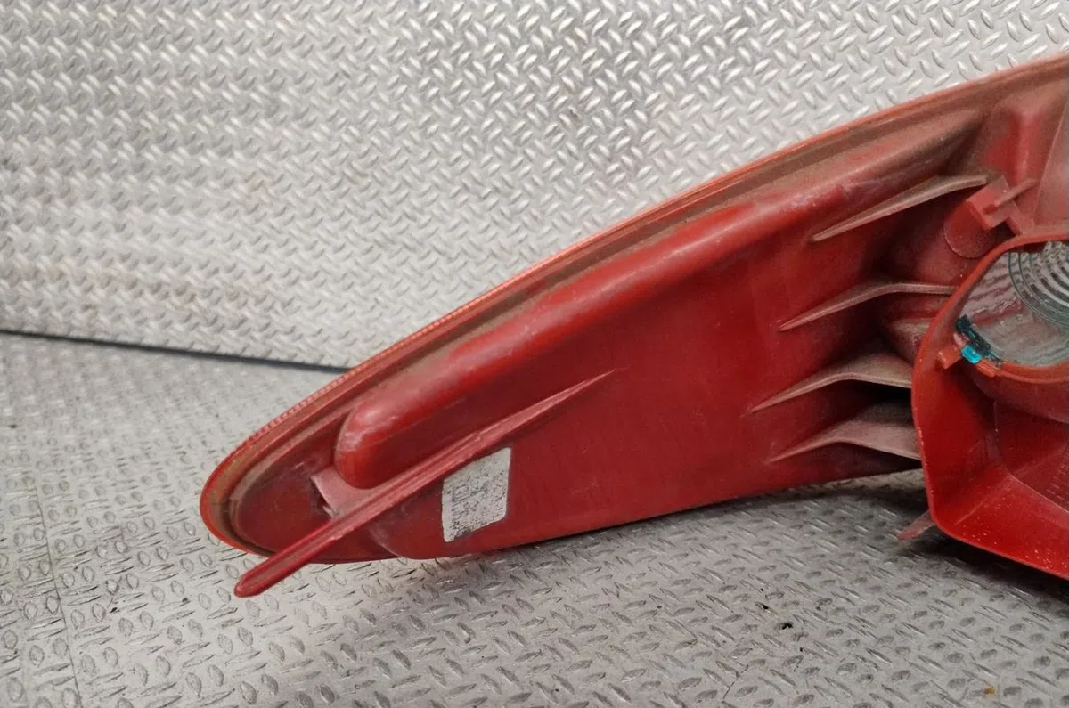 Feu arrière droit Peugeot 206 3-5 portes (2A-C) 1.6 16v (2000-2009) 3 portes occasion