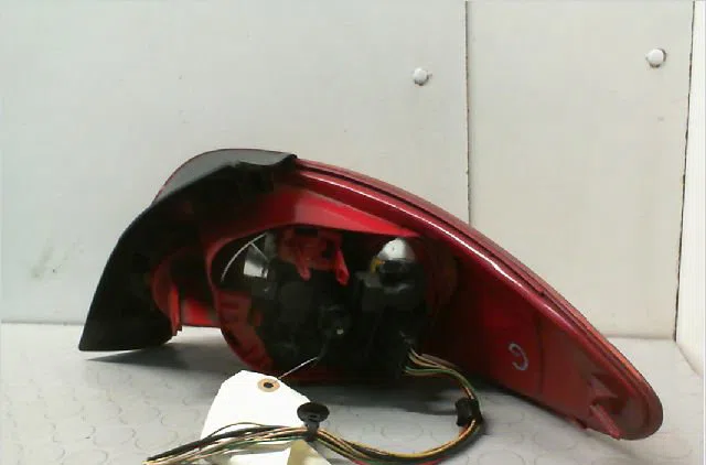 Feu arrière droit Peugeot 206 3-5 portes (2A-C) 2.0 hdi 90 (1999-2009) 5 portes occasion