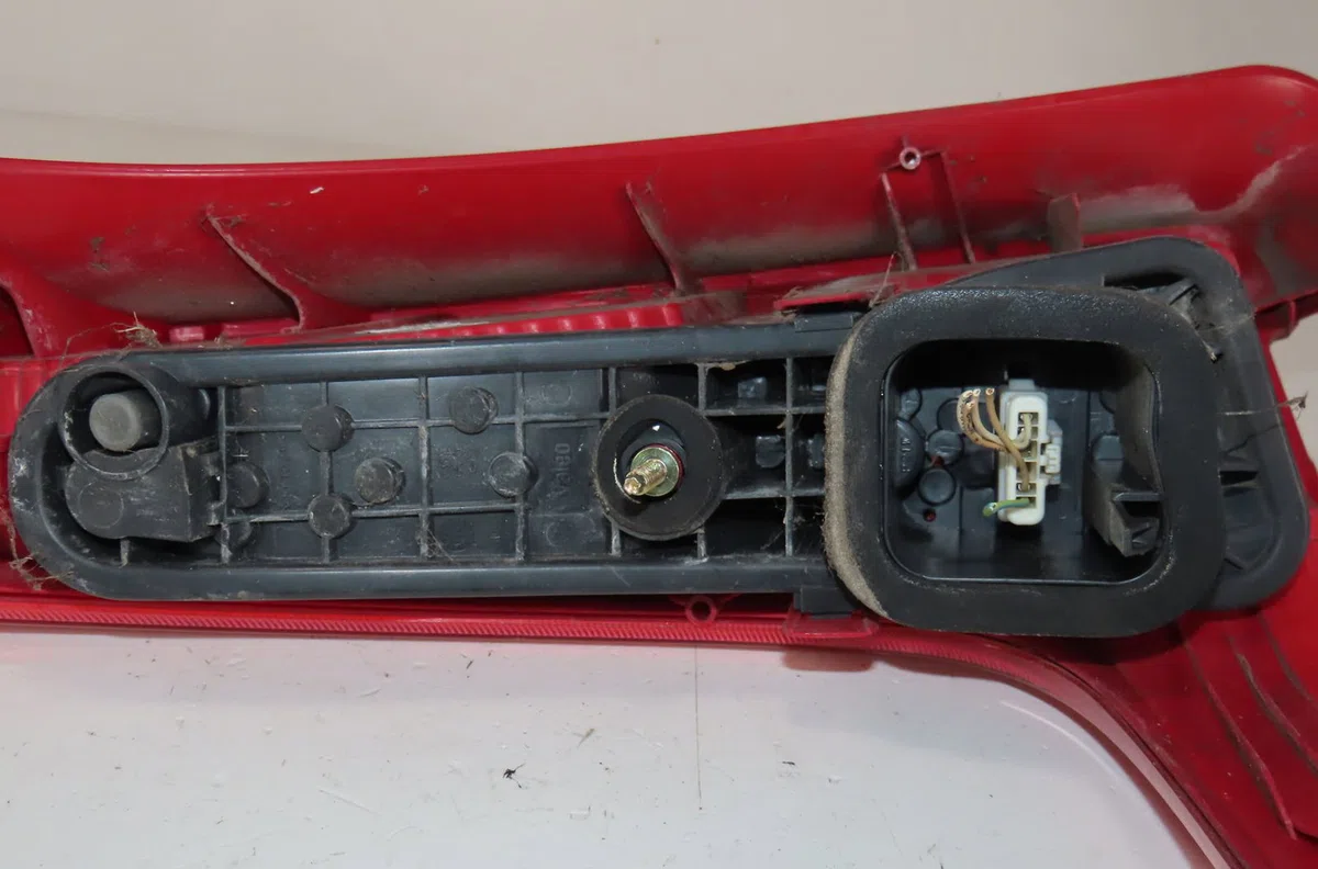 Feu arrière droit Peugeot 206 SW (2E-K) 1.4 16v (2003) occasion