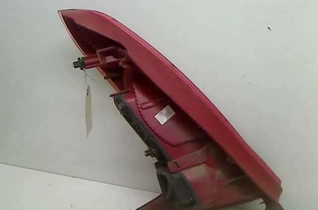 Feu arrière droit Peugeot 206 SW (2E-K) 1.4 hdi (2002-2007) 5 portes occasion