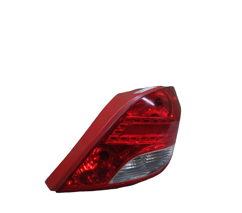 FEU ARRIERE DROIT PEUGEOT 207 00006351HQ