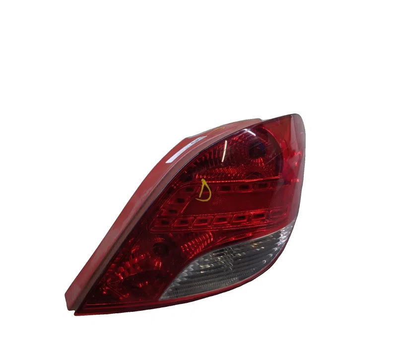 FEU ARRIERE DROIT PEUGEOT 207 00006351Y7