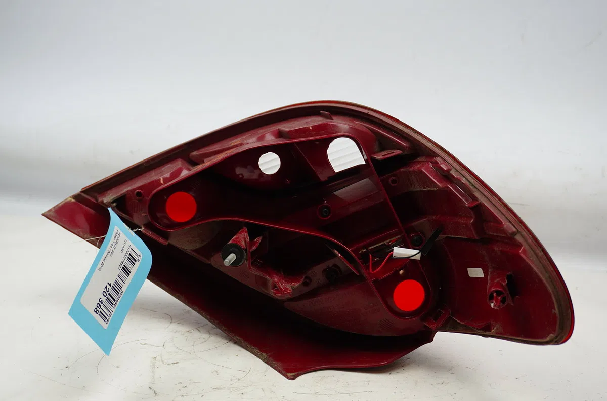 Feu arrière droit Peugeot 207-207 (WA_, WC_) 1.4 16v (2006-2013) occasion