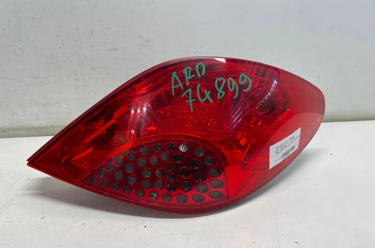 Feu arrière droit Peugeot 207-207 (WA_, WC_) 1.4 (2006-2013) 5 portes occasion