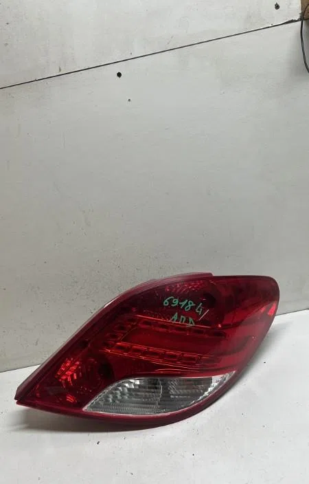 Feu arrière droit Peugeot 207-207 (WA_, WC_) 1.6 16v turbo (2006-2013) occasion