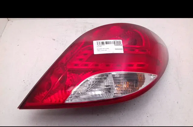 Feu arrière droit Peugeot 207-207 (WA_, WC_) 1.6 hdi (2006-2013) 5 portes occasion