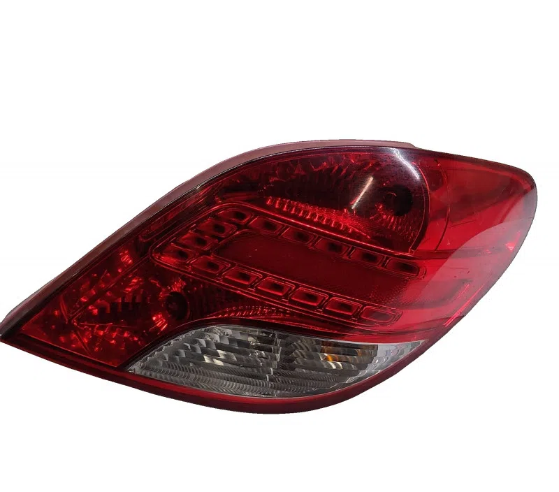 FEU ARRIERE DROIT PEUGEOT 207 6351HQ