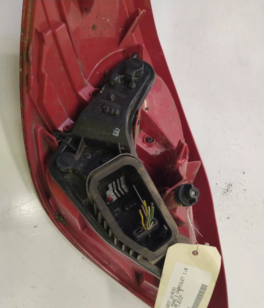 Feu arrière droit Peugeot 207 CC (WD_) 1.6 hdi (2007-2015) occasion